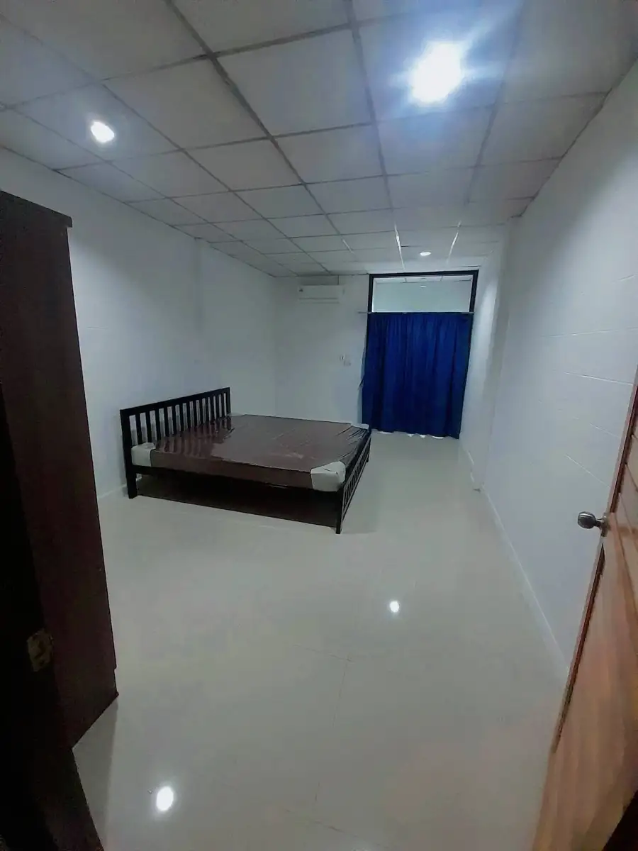 Rental Image 3