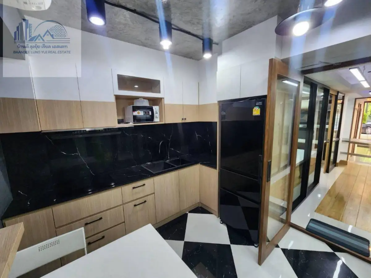 Rental Image 3