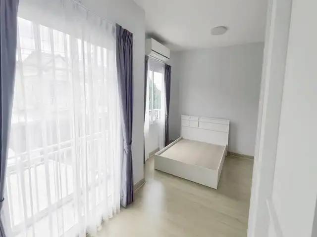 Rental Image 2